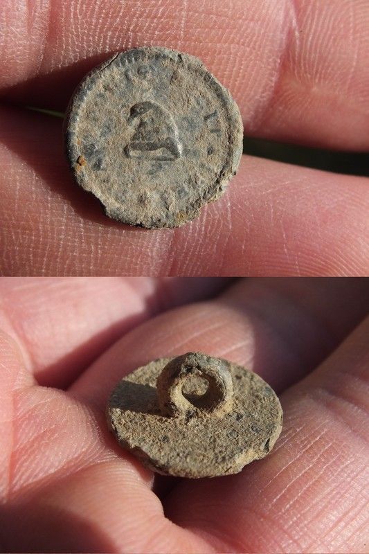 Bouton en plomb etain "TRANSPORT MILITAIRE" 1653bb81