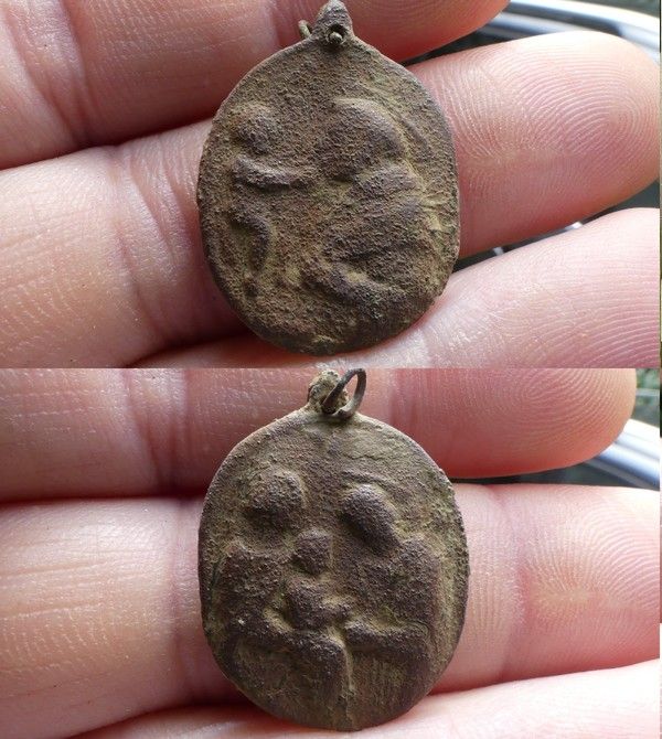 Medaille de Saint Antoine de Padoue XVIIième 43ea8ddb