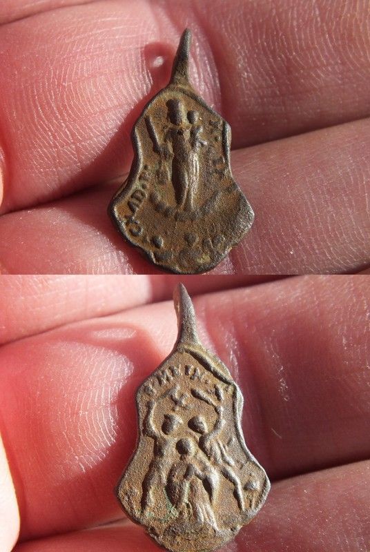 Superbe médaille - St Meinrad - ermite et martyr - fondateur du sanctuaire ND-d'Einsiedeln en Suisse - XVIIème 6a5d8a07