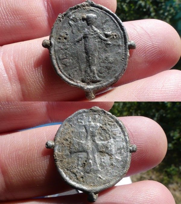 Medaille de Saint Benoit ou Medaille des Sorciers Fc888e01